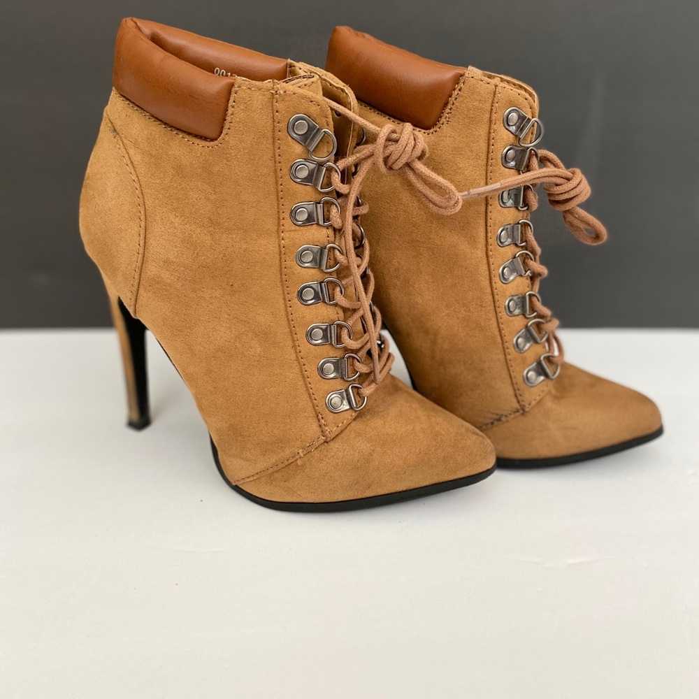 Forever 21 stilettos boots size 6.5
